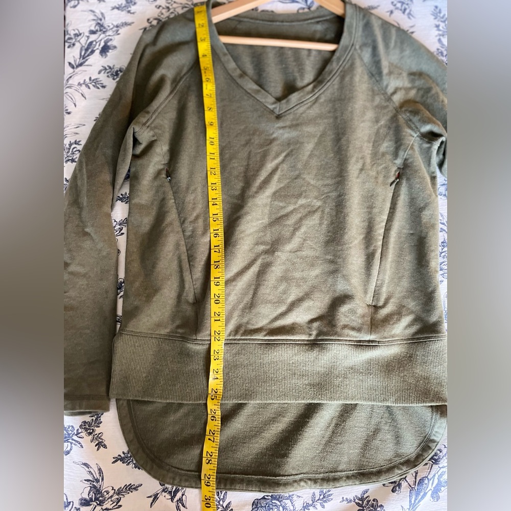 Lululemon • After Asana Pullover Sweatshirt Fatigue Green • size 6 - Picture 11 of 12